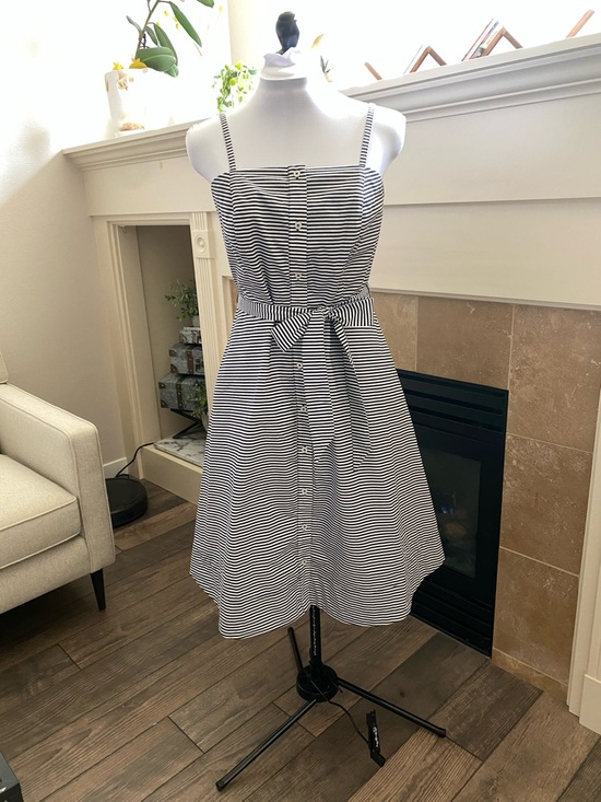Banana Republic Dresses & Skirts - NWT Banana Republic Black and White Striped Strapless Convertible Dress